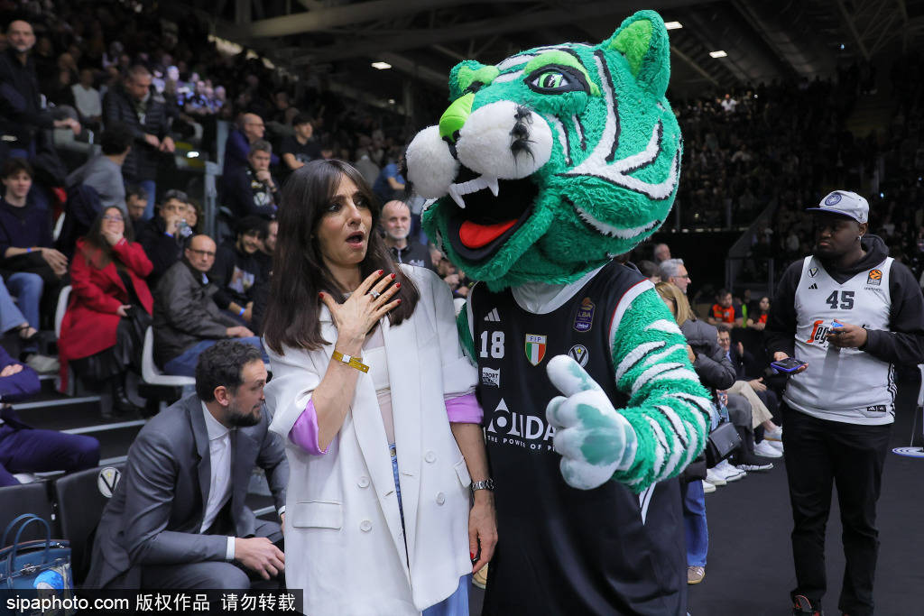 阿森纳迎战伯恩茅斯：拉亚成焦点